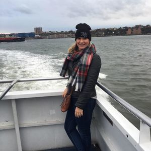 Meet your Posher, Carrie